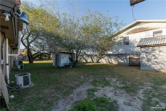 933 E 4th Street, Roma, TX 78584