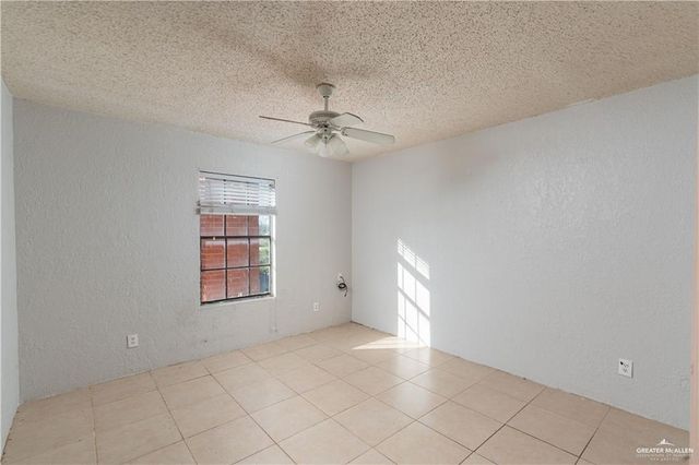 933 E 4th Street, Roma, TX 78584
