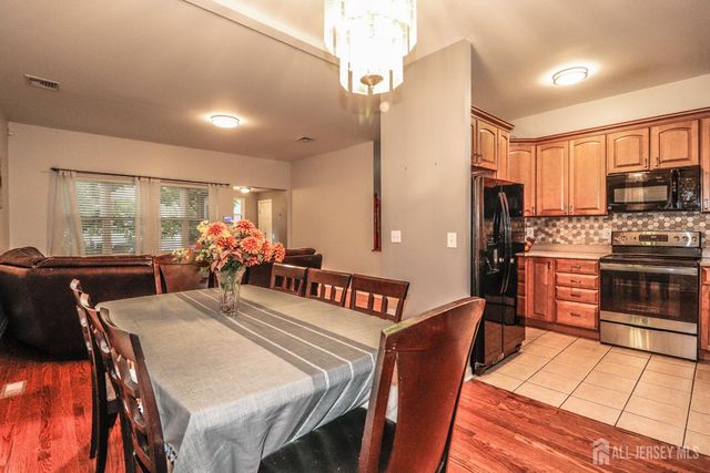 134 Atlantic Street, Menlo Park Terrace, NJ 08840