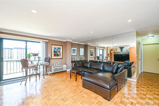 360 Shore Road 4K, Long Beach, NY 11561