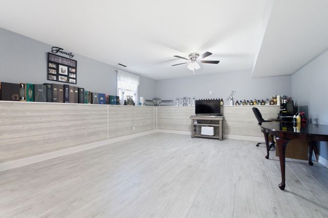 1552 W 99th Avenue, Crown Point, IN 46307