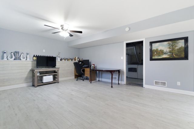 1552 W 99th Avenue, Crown Point, IN 46307