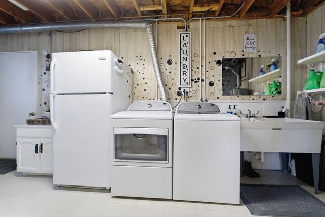 1552 W 99th Avenue, Crown Point, IN 46307