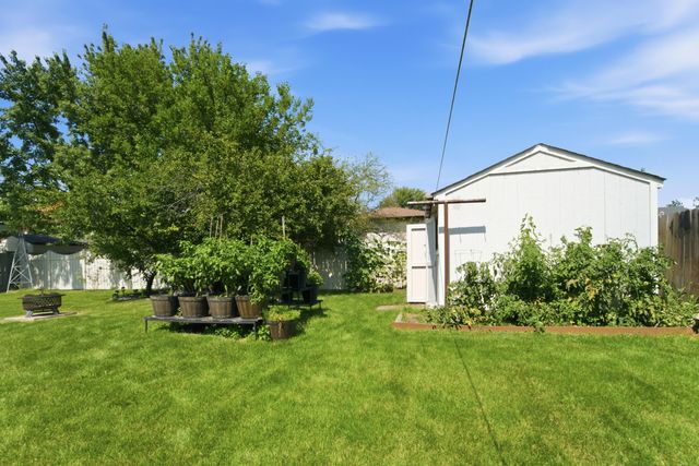 1552 W 99th Avenue, Crown Point, IN 46307