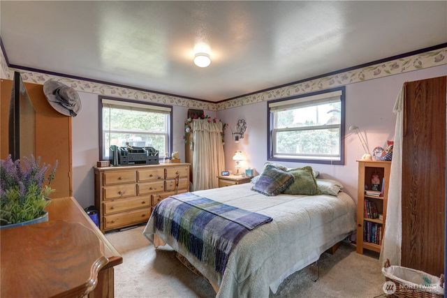 2346 SW 339th Street, Federal Way, WA 98023