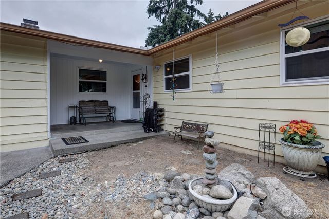 2346 SW 339th Street, Federal Way, WA 98023