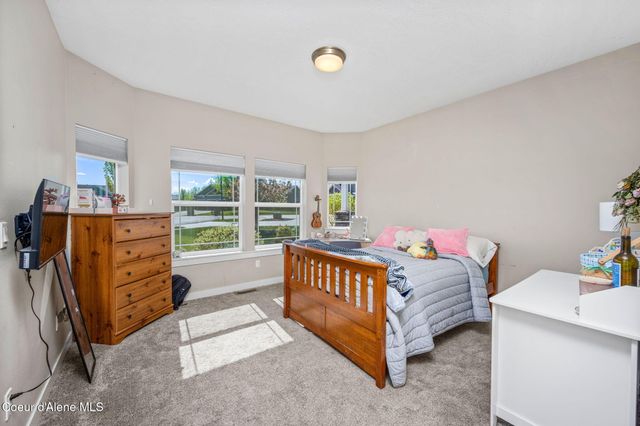 13395 N SHIMMERING CT, Rathdrum, ID 83858