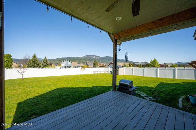13395 N SHIMMERING CT, Rathdrum, ID 83858