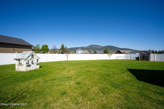 13395 N SHIMMERING CT, Rathdrum, ID 83858