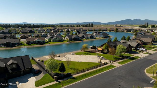 13395 N SHIMMERING CT, Rathdrum, ID 83858