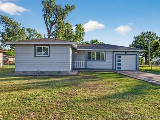 615 W Ironman Avenue, Nowata, OK 74048