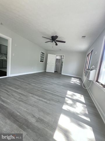 5825 LAMONT DR, New Carrollton, MD 20784
