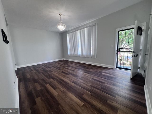 5825 LAMONT DR, New Carrollton, MD 20784