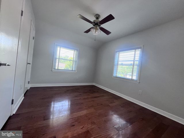 5825 LAMONT DR, New Carrollton, MD 20784