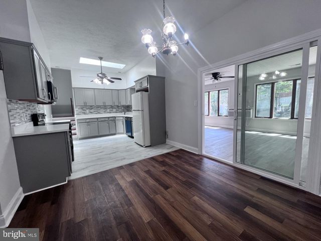 5825 LAMONT DR, New Carrollton, MD 20784