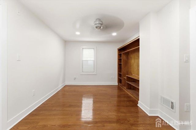 16 Steiner Place, North Plainfield, NJ 07060