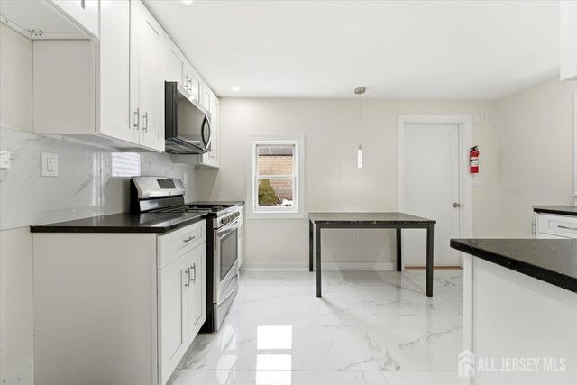 16 Steiner Place, North Plainfield, NJ 07060