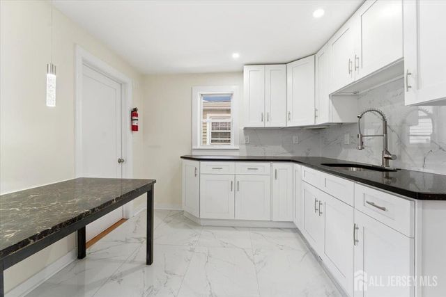 16 Steiner Place, North Plainfield, NJ 07060