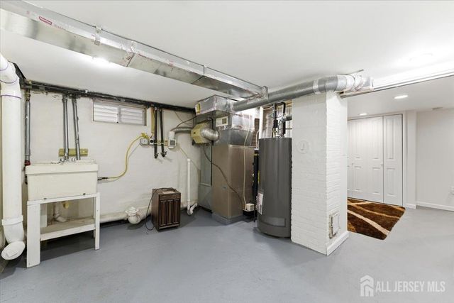 16 Steiner Place, North Plainfield, NJ 07060