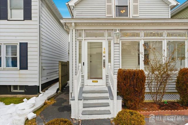 16 Steiner Place, North Plainfield, NJ 07060