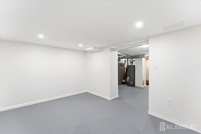 16 Steiner Place, North Plainfield, NJ 07060