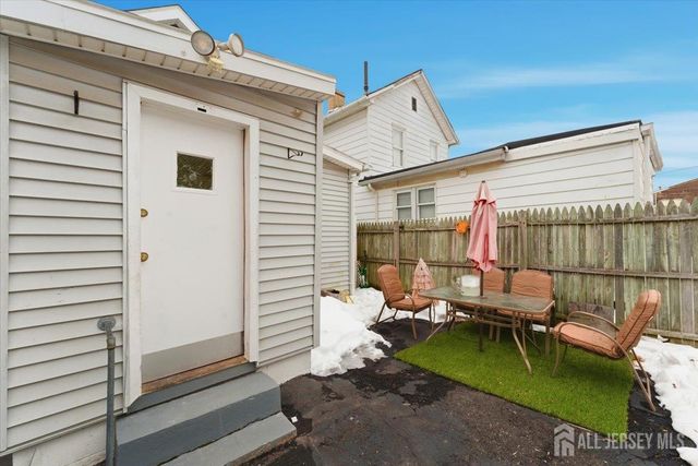 16 Steiner Place, North Plainfield, NJ 07060