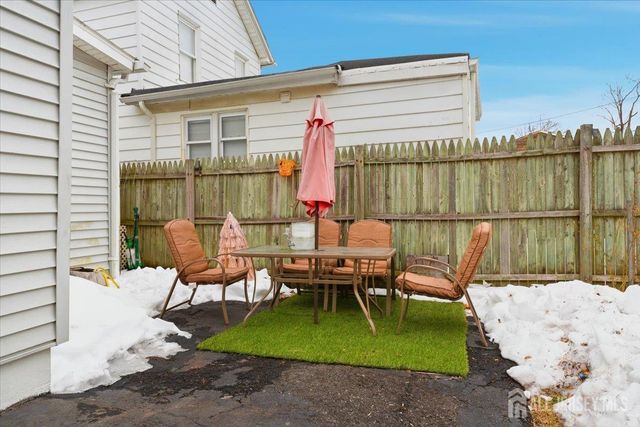 16 Steiner Place, North Plainfield, NJ 07060