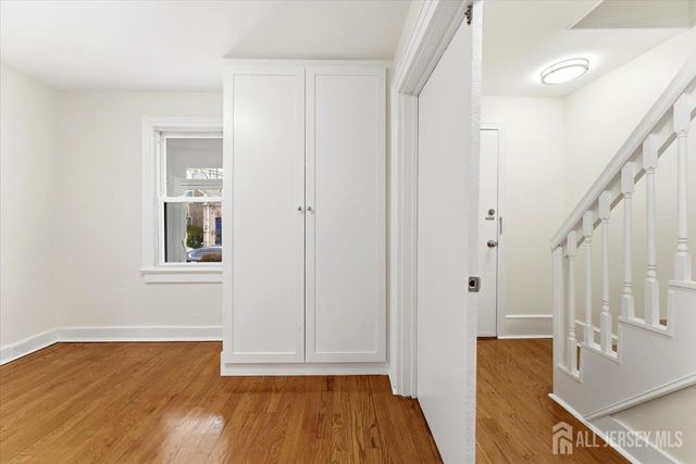 16 Steiner Place, North Plainfield, NJ 07060