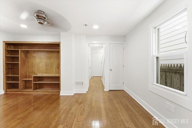 16 Steiner Place, North Plainfield, NJ 07060