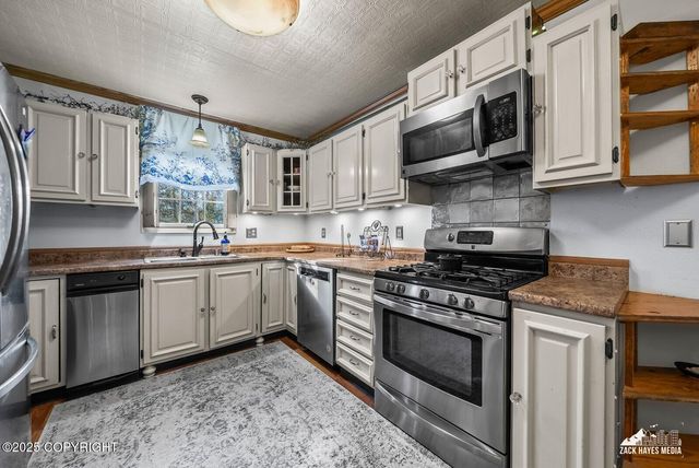 4346 Rendezvous Circle, Anchorage, AK 99504
