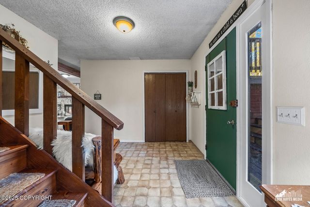 4346 Rendezvous Circle, Anchorage, AK 99504