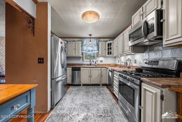 4346 Rendezvous Circle, Anchorage, AK 99504