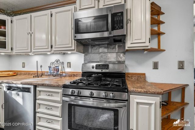 4346 Rendezvous Circle, Anchorage, AK 99504