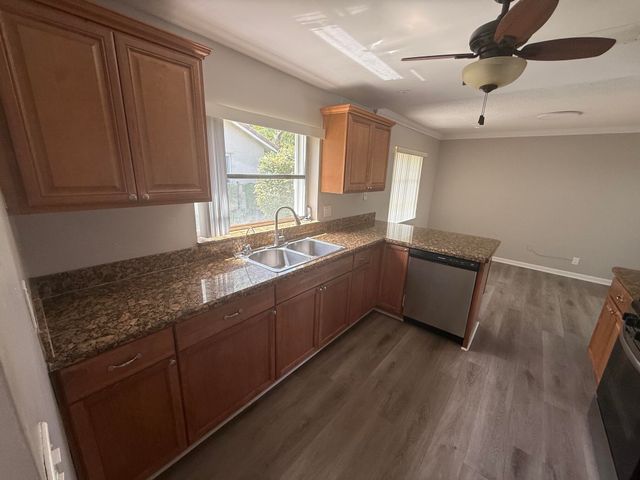7823 NW 40TH Street, Coral Springs, FL 33065