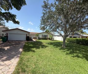 7823 NW 40TH Street, Coral Springs, FL 33065