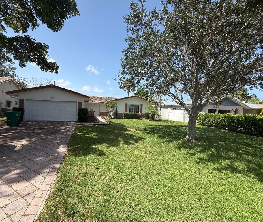 7823 NW 40TH Street, Coral Springs, FL 33065