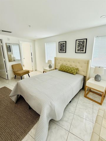 7700 Collins Ave 5, Miami Beach, FL 33141