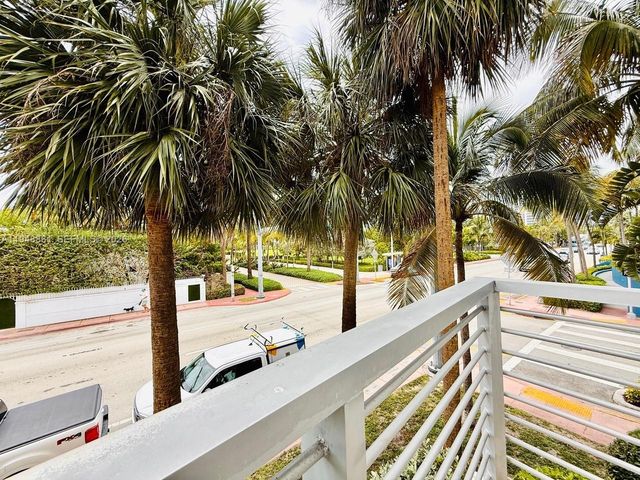 7700 Collins Ave 5, Miami Beach, FL 33141