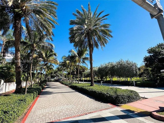 7700 Collins Ave 5, Miami Beach, FL 33141