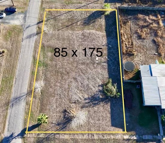 414 E 5th St, Bishop, TX 78343