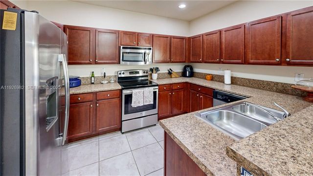 3218 SE 5th Ct, Homestead, FL 33033