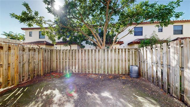 3218 SE 5th Ct, Homestead, FL 33033