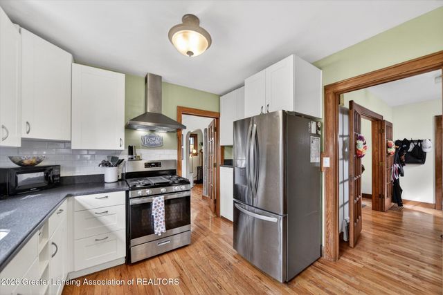 528 Riley Street, Lansing, MI 48910