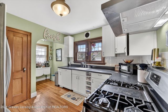 528 Riley Street, Lansing, MI 48910