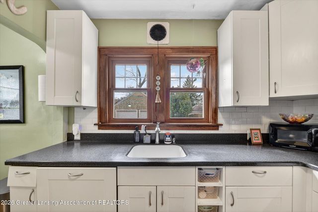 528 Riley Street, Lansing, MI 48910