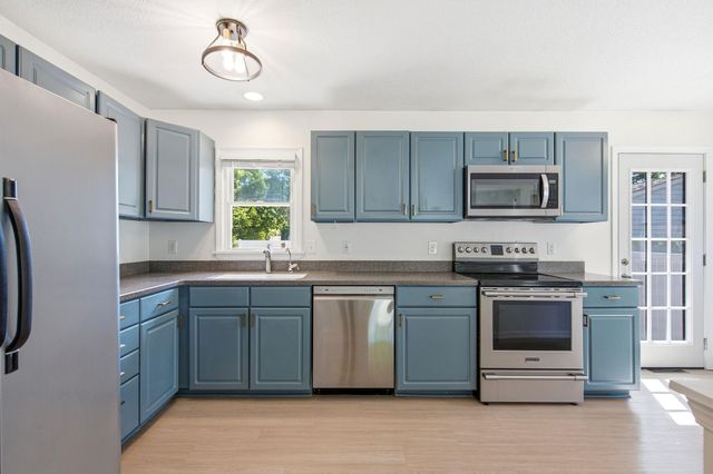 9442 Saratoga Lane N, Maple Grove, MN 55369