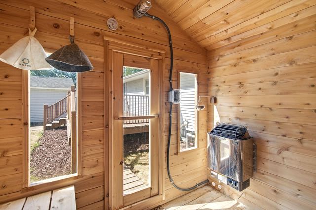 9442 Saratoga Lane N, Maple Grove, MN 55369