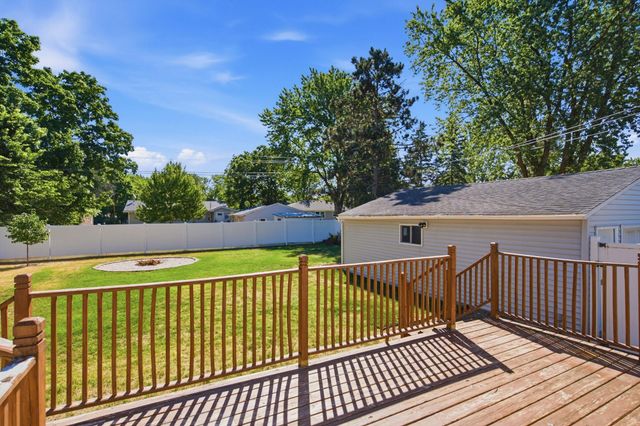 9442 Saratoga Lane N, Maple Grove, MN 55369