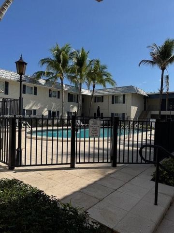 8601 SW 68th Ct 23, Pinecrest, FL 33156