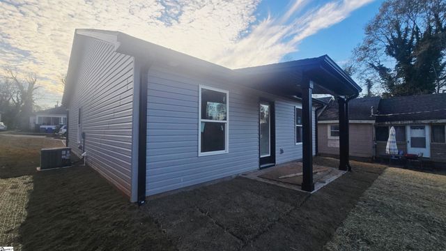 255 Edwards Avenue, Inman, SC 29349